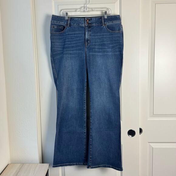 Lane Bryant High Rise Boot Cut Jeans Tighter Tummy 20 - Picture 1 of 8